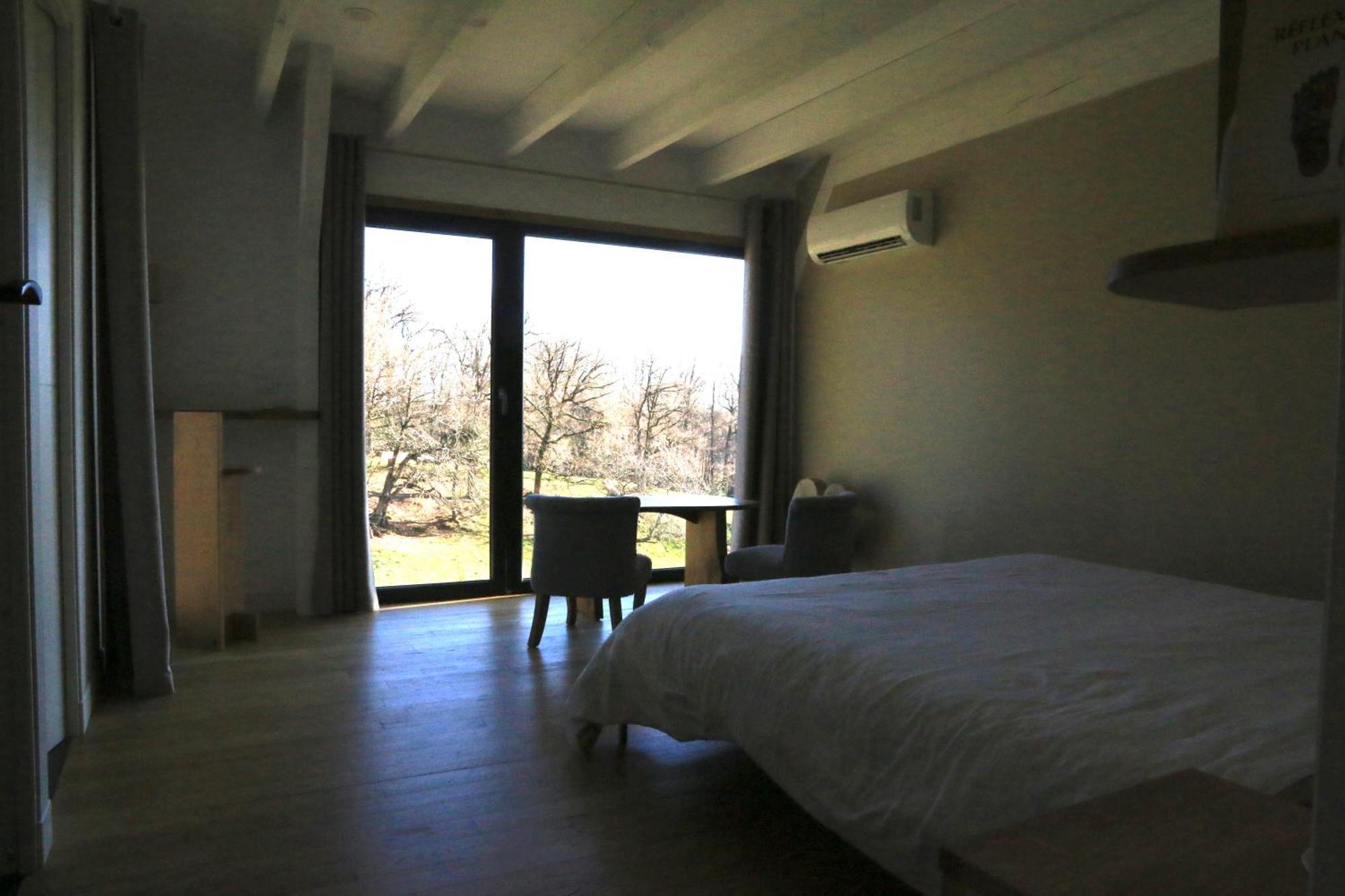 Bed and Breakfast Aux Logis De Fonfroide Chez Mylene & David Marcoles Exteriér fotografie